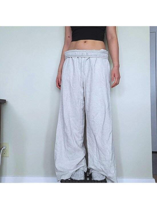 American Eagle Pants - American Eagle Oversized Oatmeal Cream Wide leg Sweatpants (M)